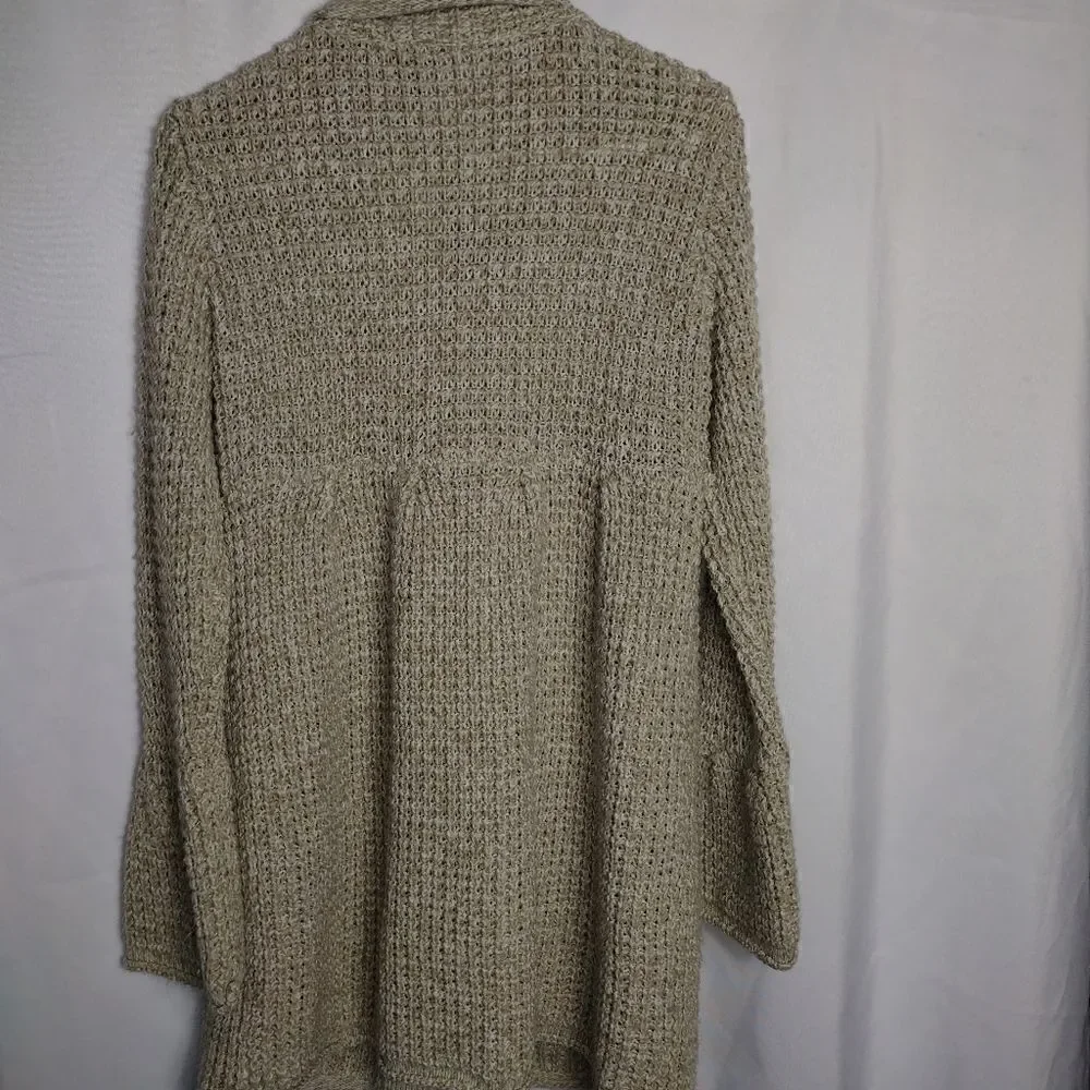 Hooked up by Iot cardigan